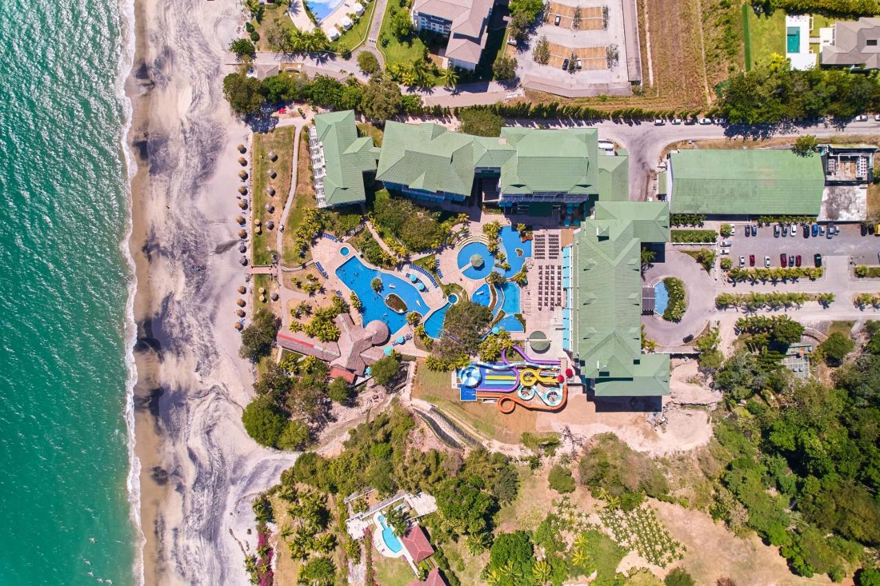 ホテル Gran Evenia Bijao サンタ・クララ エクステリア 写真 Aerial view of the hotel