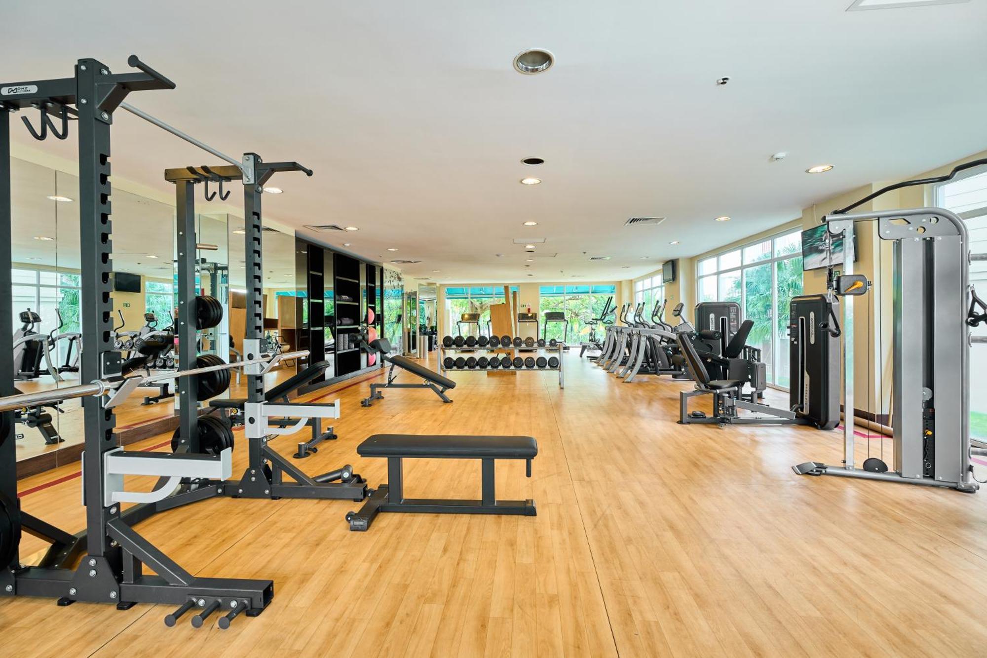 ホテル Gran Evenia Bijao サンタ・クララ エクステリア 写真 A gym in a hotel