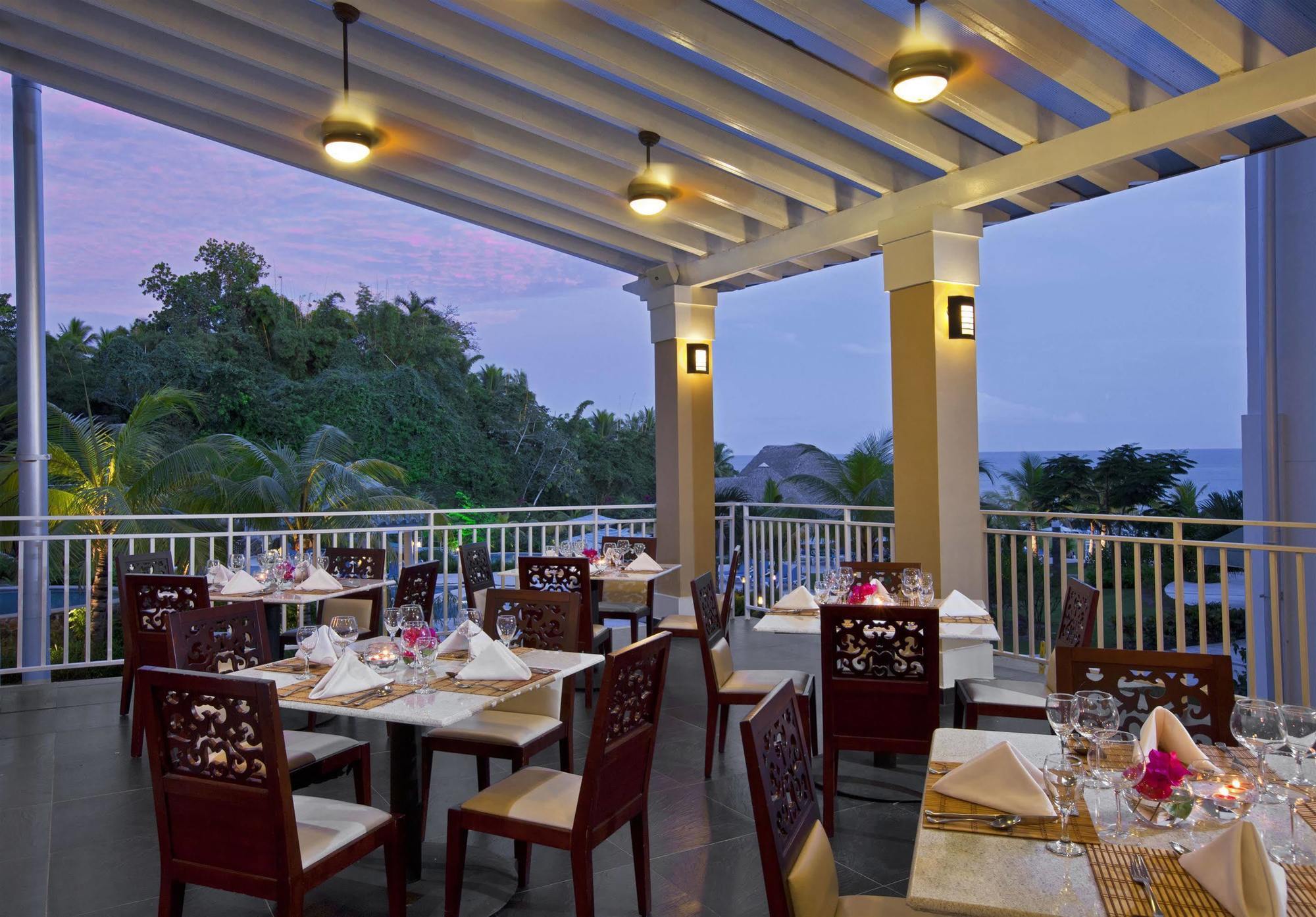 ホテル Gran Evenia Bijao サンタ・クララ レストラン 写真 The restaurant at the hotel